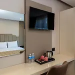 Отель Hilltown Airport & Restaurant Tasoluk