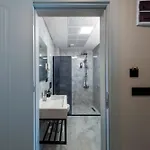 Hilltown Airport & Restaurant Отель 3*