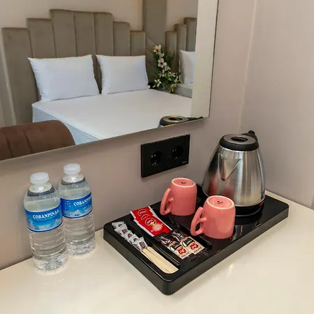 Hotel Hilltown Airport & Restaurant
