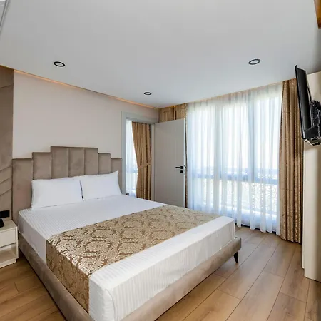 Hilltown Airport & Restaurant Hotel Tasoluk