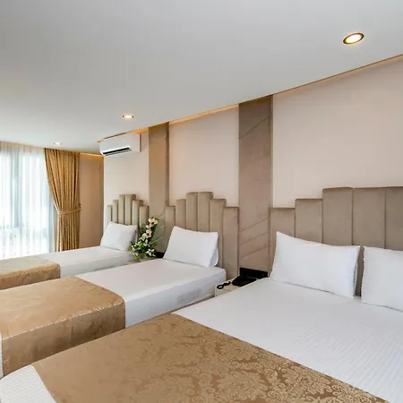 Hilltown Airport & Restaurant Hotel