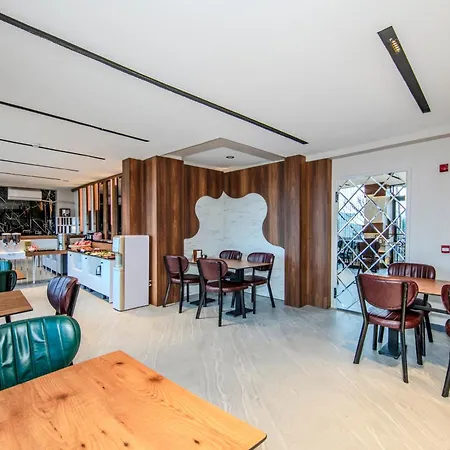 Hilltown Airport & Restaurant Ξενοδοχείο Tasoluk