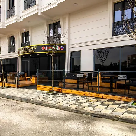 Hilltown Airport & Restaurant *