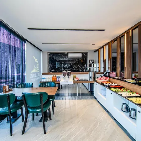 Hotel Hilltown Airport & Restaurant