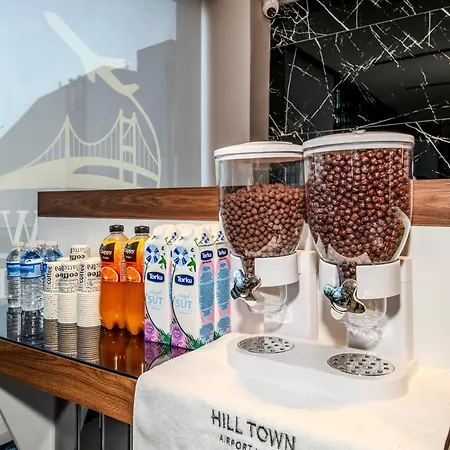 Hilltown Airport & Restaurant Hotel