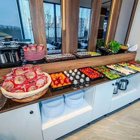 Hotel Hilltown Airport & Restaurant
