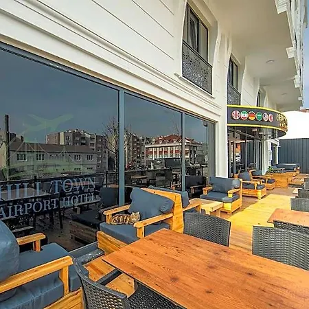 Hilltown Airport & Restaurant Hotel