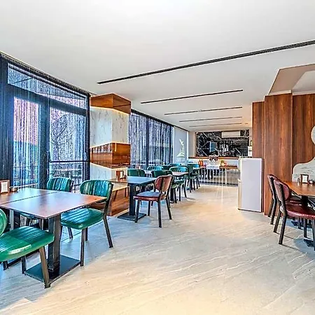 Hilltown Airport & Restaurant Hotel Tasoluk