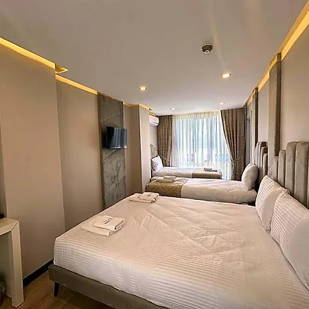 Hilltown Airport & Restaurant Hotel