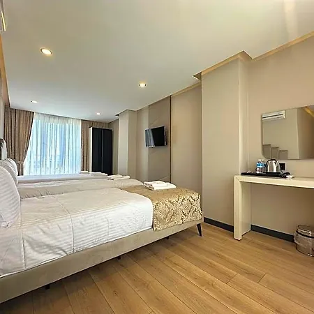 Hilltown Airport & Restaurant 3*