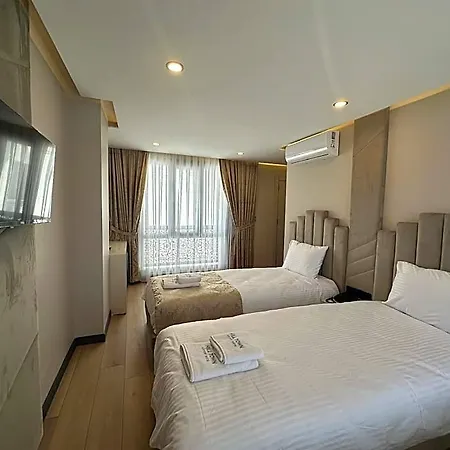 Hotel Hilltown Airport & Restaurant 3*