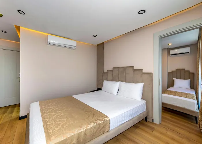 Hilltown Airport & Restaurant Tasoluk