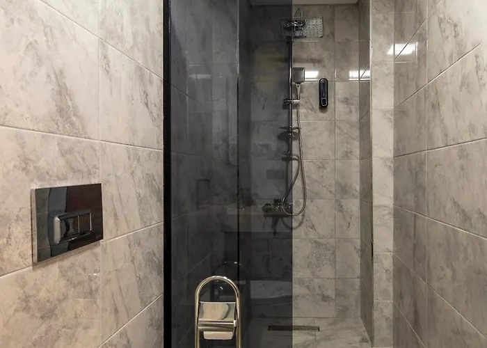 Hilltown Airport & Restaurant Tasoluk