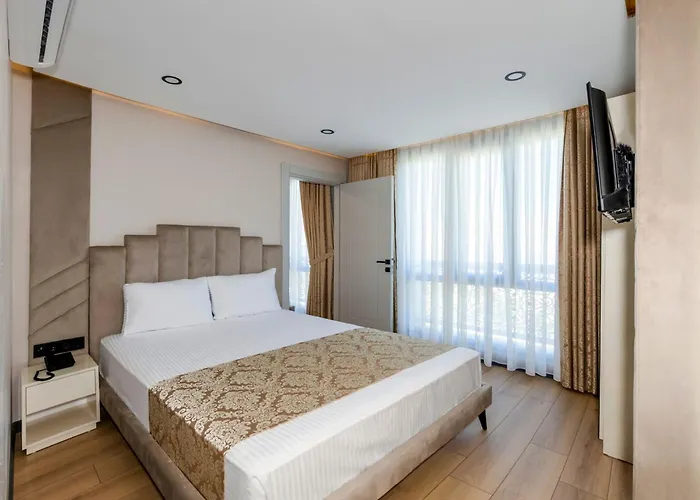 Hilltown Airport & Restaurant Ξενοδοχείο Tasoluk