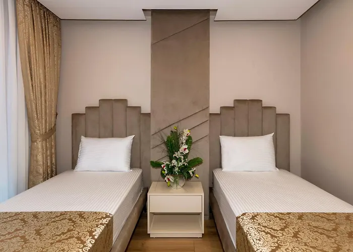 Hilltown Airport & Restaurant Ξενοδοχείο *