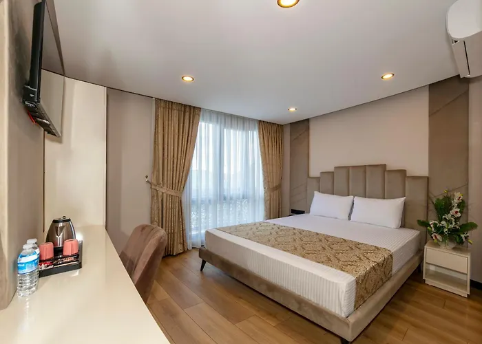 Hilltown Airport & Restaurant * Tasoluk