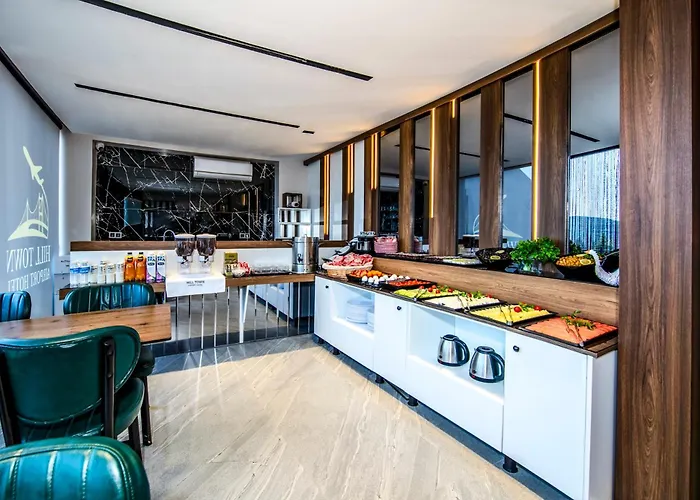 Hilltown Airport & Restaurant *