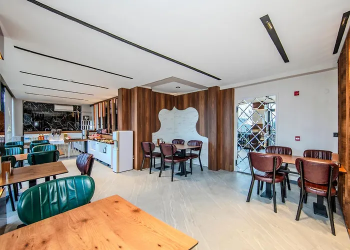 Hilltown Airport & Restaurant Ξενοδοχείο Tasoluk