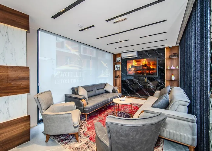 Hilltown Airport & Restaurant * Tasoluk