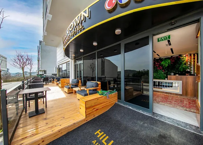 Ξενοδοχείο Hilltown Airport & Restaurant Tasoluk