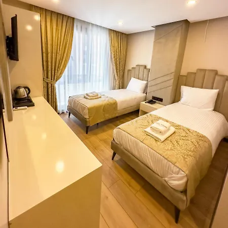 Hotel Hilltown Airport Tasoluk